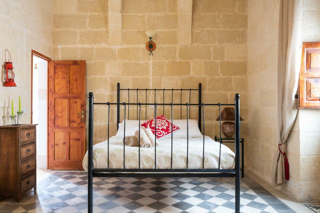 Mood Farmhouse B&B Għarb Exteriör bild