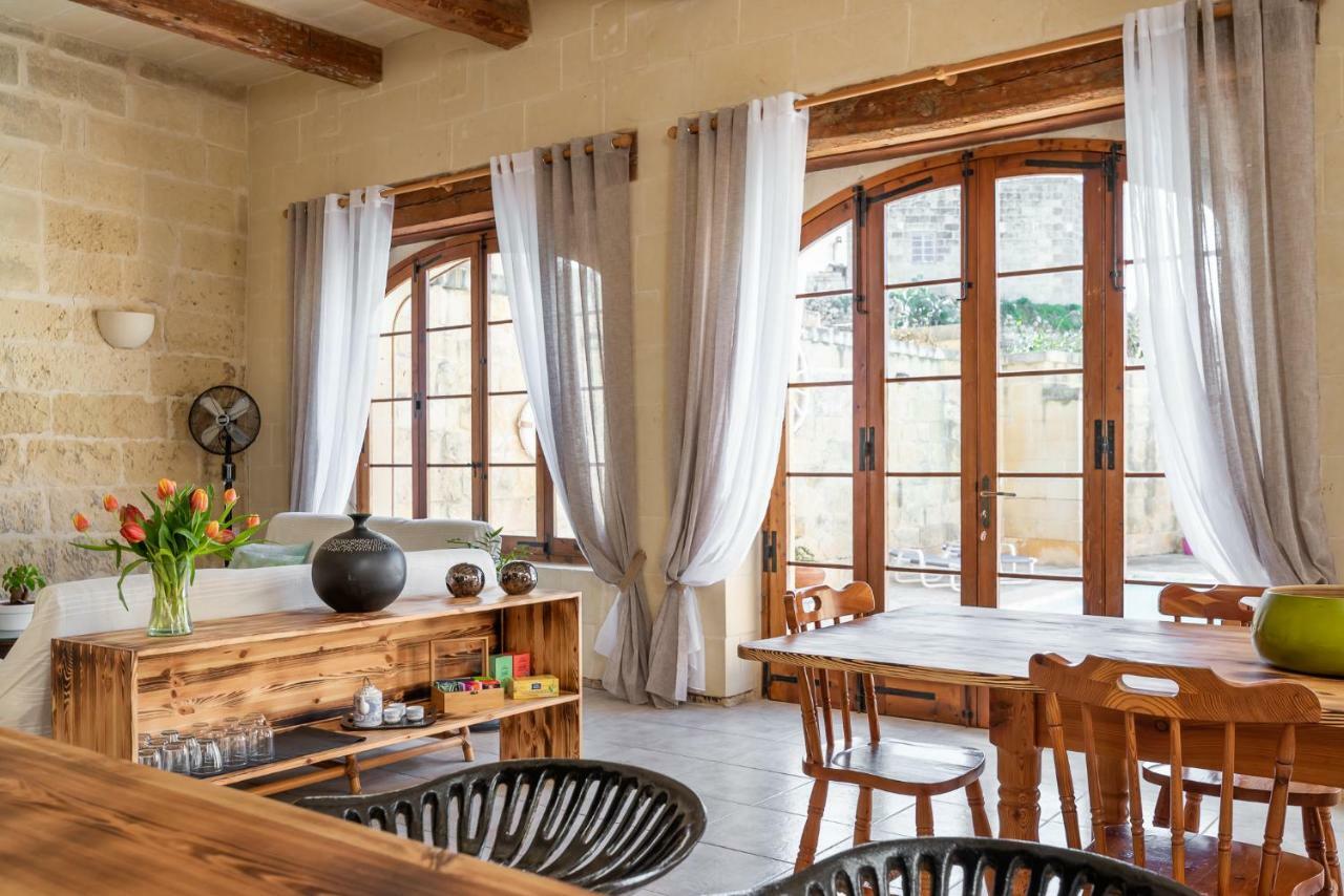 Mood Farmhouse B&B Għarb Exteriör bild