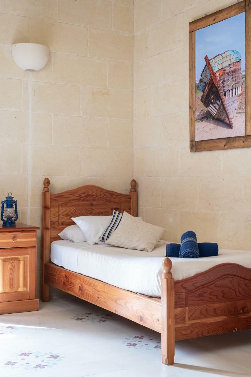 Mood Farmhouse B&B Għarb Exteriör bild